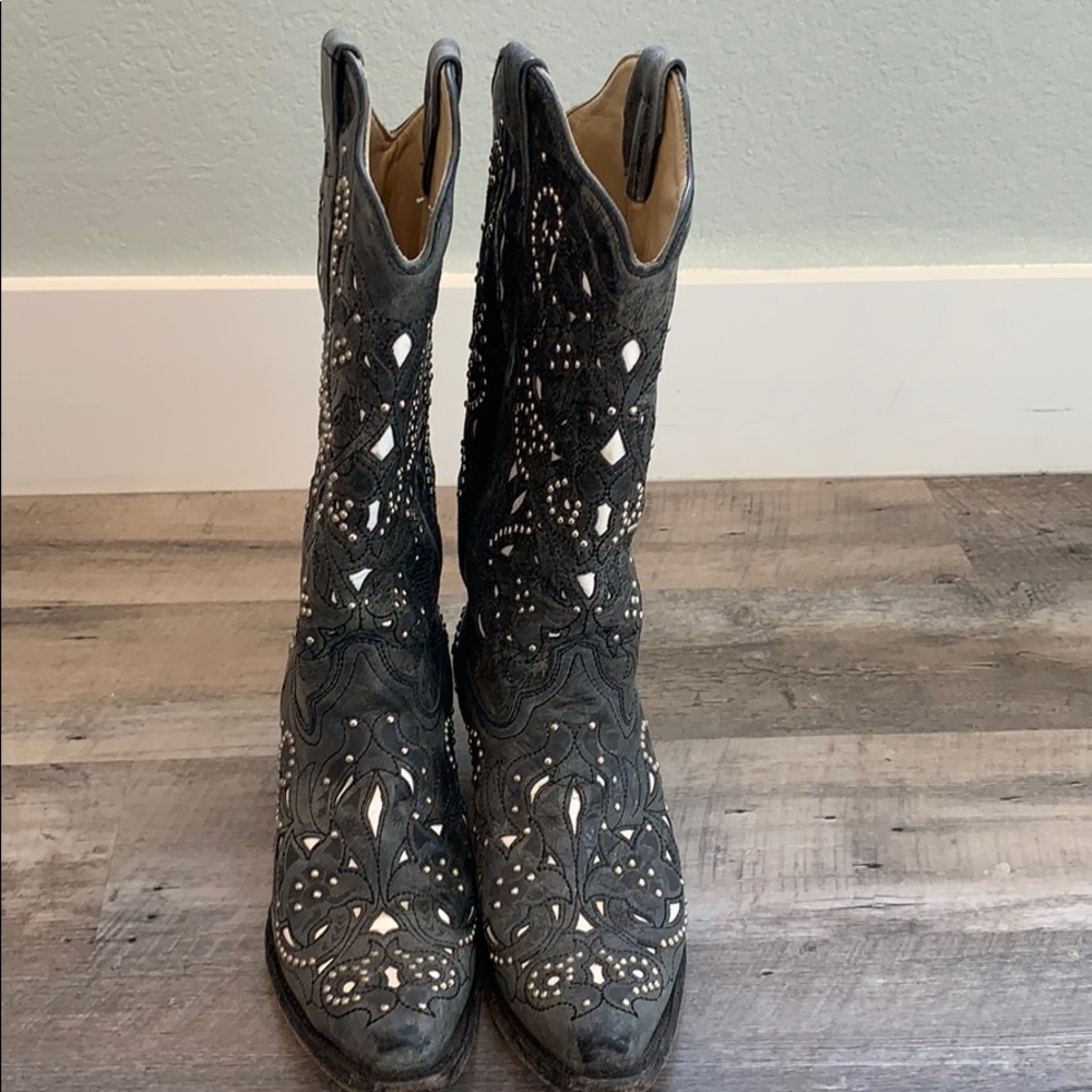 Corral boots